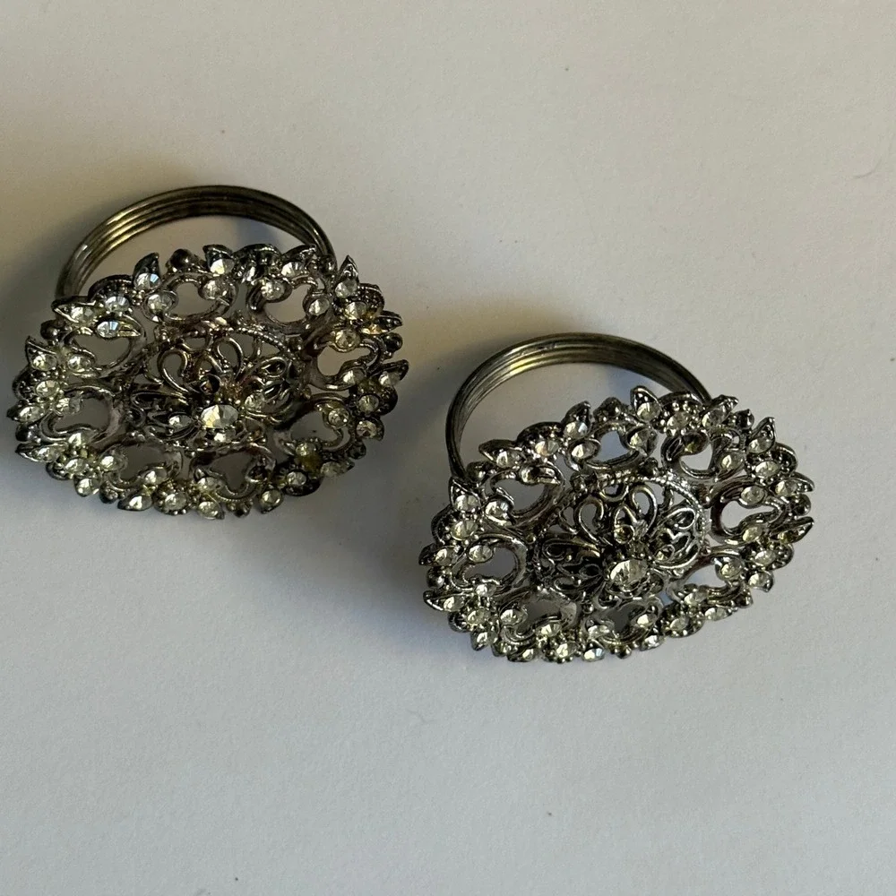 Vintage Filigree Rhinestone Napkin Rings Set of 2 Silver Tone Round Table Decor